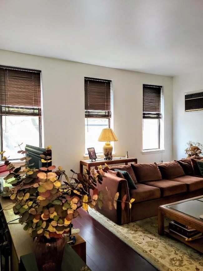 496 Pavonia Ave unit 2A, Jersey City, NJ 07306 - photo 2