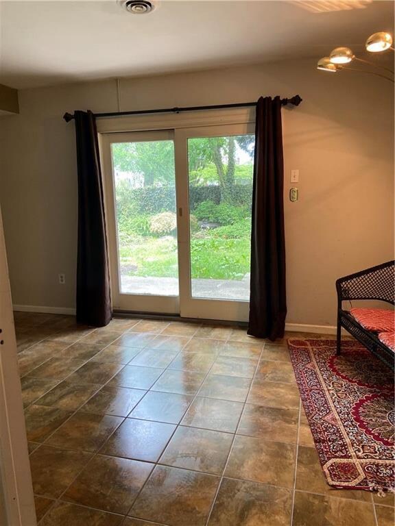Family room doors to yard!