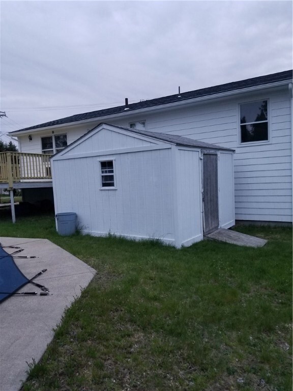 242 Macklin St, Cranston, RI 02920 - photo 2