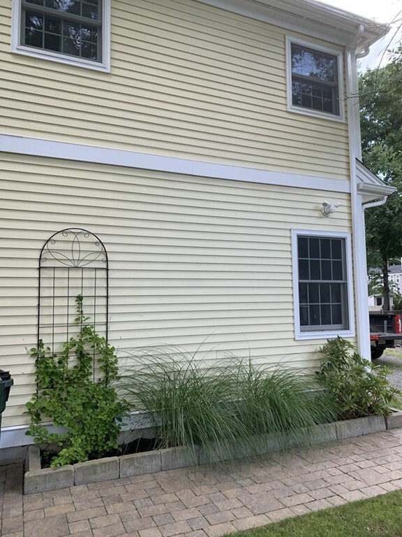 7 Carlton Dr unit B, Newburyport, MA 01950 - photo 2