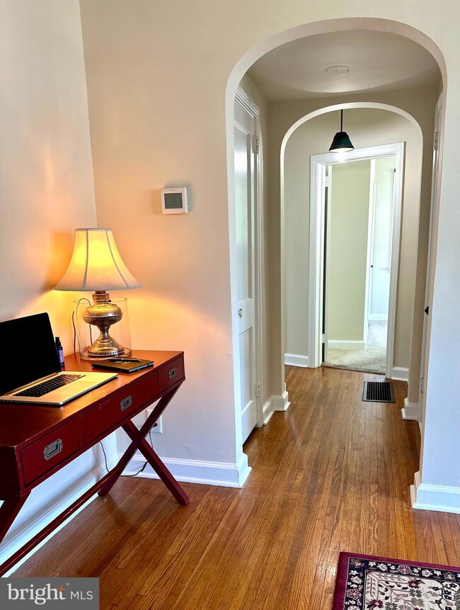 220 Pilgrim Ln unit FIRST FLOOR, Drexel Hill, PA 19026 - photo 7