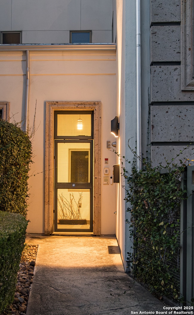 215 Annie unit E, San Antonio, TX 78212 - photo 3