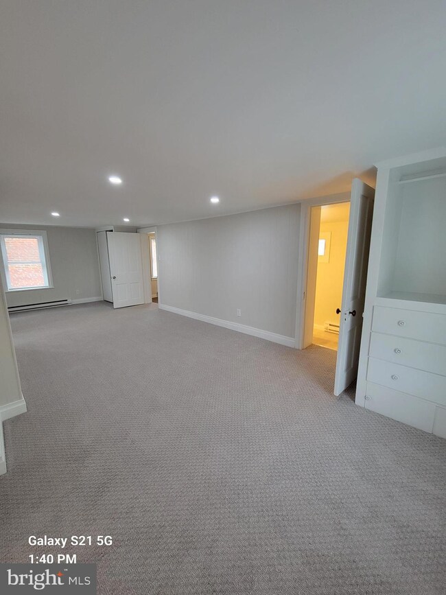 233 E Main St unit . 2, Waynesboro, PA 17268 - photo 2