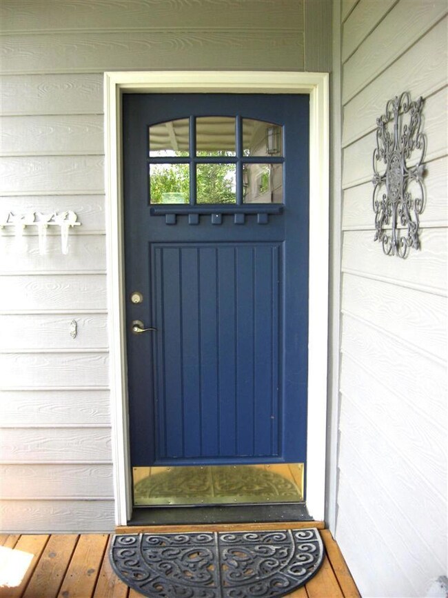 1535 NW Ivy Ave, Redmond, OR 97756 - photo 4