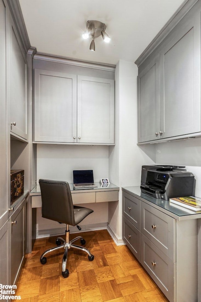 150 E 61st St unit 5F, New York, NY 10065 - photo 7