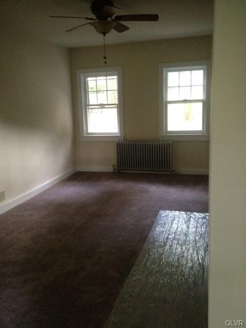 81 White Oak Ln, Emmaus, PA 18049 - photo 4