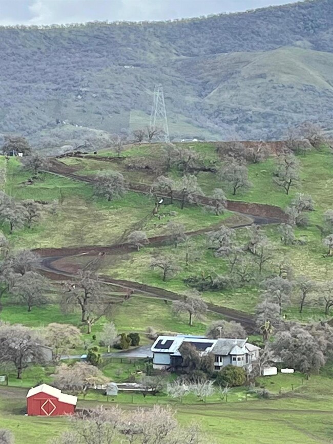 26900 Rye Meadow Ln, Clovis, CA 93619 - photo 3