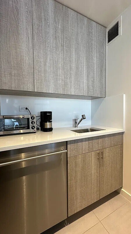 The Kingsley unit 1806, New York, NY 10021 - photo 4