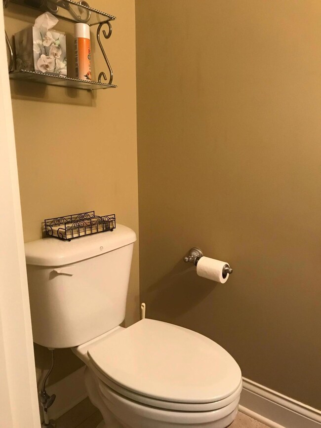HC 405C HALF BATH 2