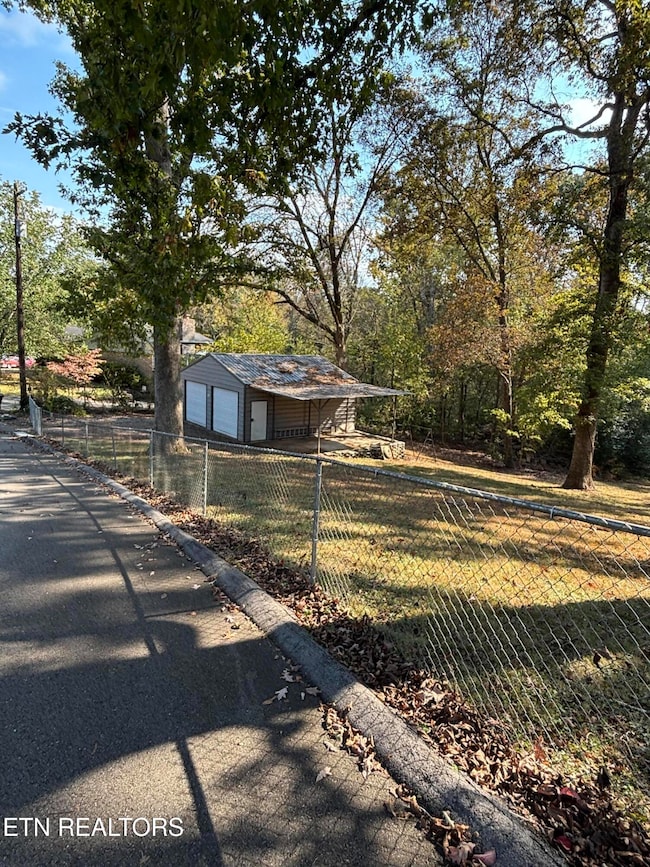 Detached 2Car Garage