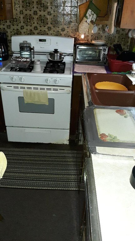 991 Locust St, Fall River, MA 02720 - photo 6