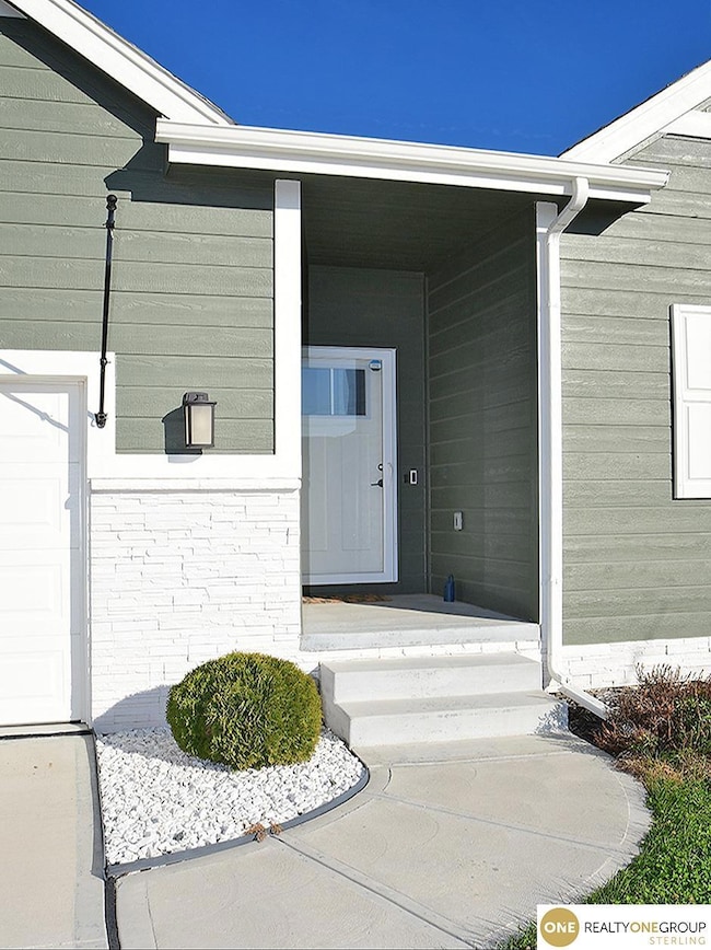 21214 Polk St, Elkhorn, NE 68022 - photo 2