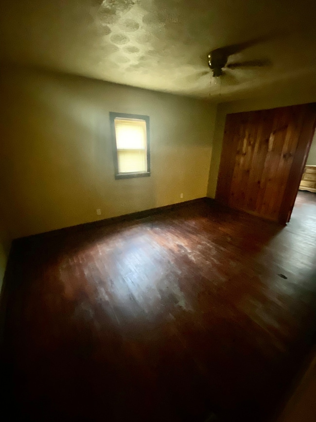 1326 W 14th St, Anderson, IN 46016 - photo 7