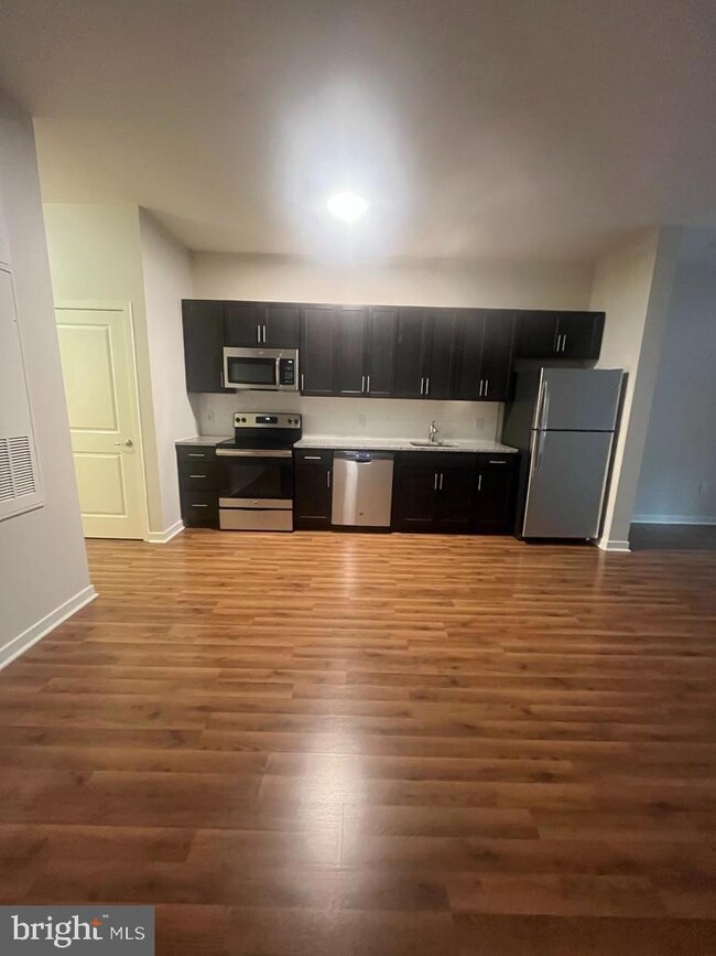 401 Race St unit D, Philadelphia, PA 19106 - photo 7