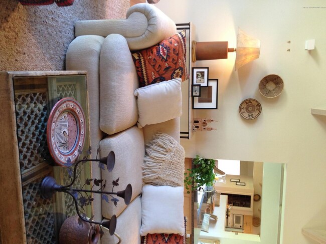Bright and sunny living room
