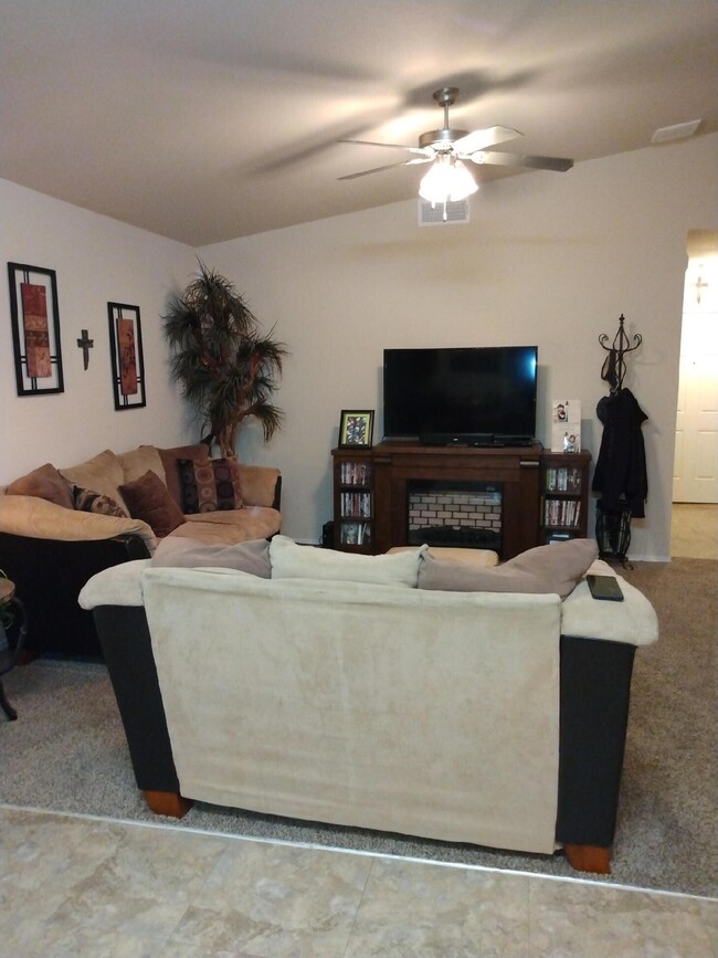 641 Nuevo Desierto Dr, Horizon City, TX 79928 - photo 2