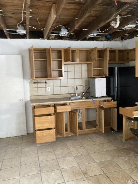 409 E Abbott St, Lansford, PA 18232 - photo 2