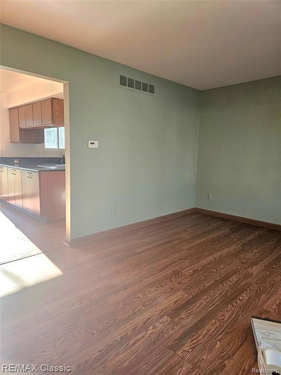 31205 Leelane, Farmington Hills, MI 48336 - photo 4