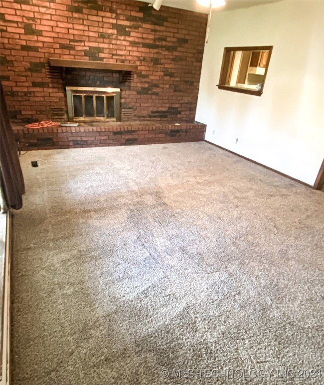 9602 E 9th St, Cushing, OK 74023 - photo 2