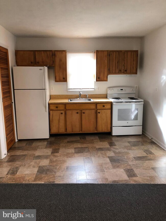 23970 Maypole Rd unit E, Leonardtown, MD 20650 - photo 6