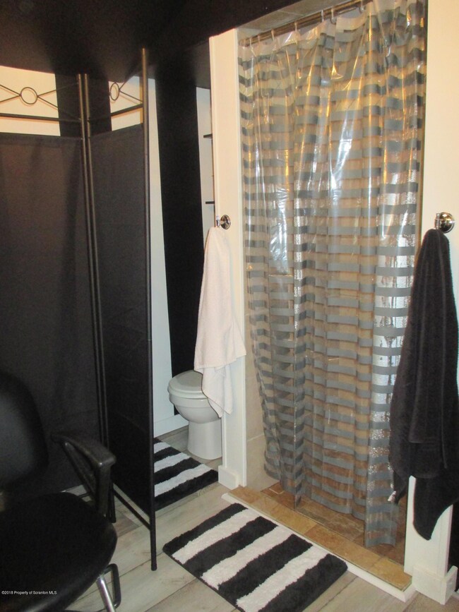 457 N Main St, Taylor, PA 18517 - photo 7