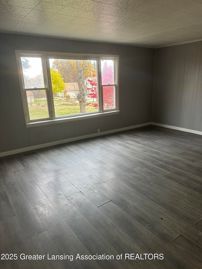 9469 Rossman Hwy, Eaton Rapids, MI 48827 - photo 7