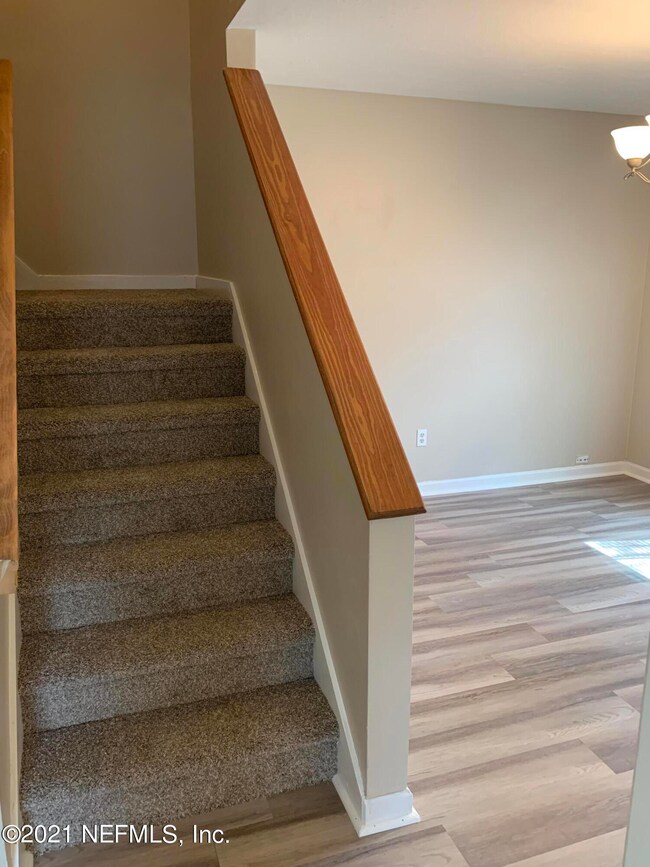 5327 Clarendon Rd, Jacksonville, FL 32205 - photo 5