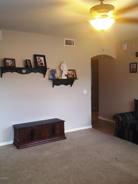Living room (1)