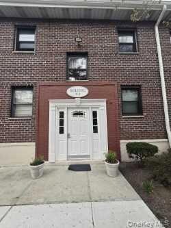 5 Adelaide St unit B2D1, Floral Park, NY 11001 - photo 2
