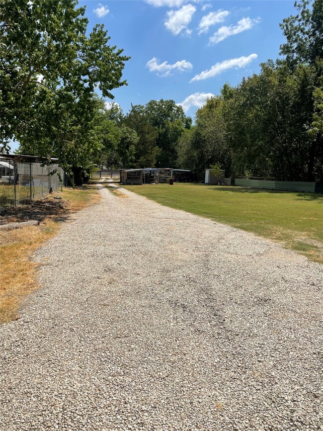 12817 Ann Louise Rd, Houston, TX 77086 - photo 6