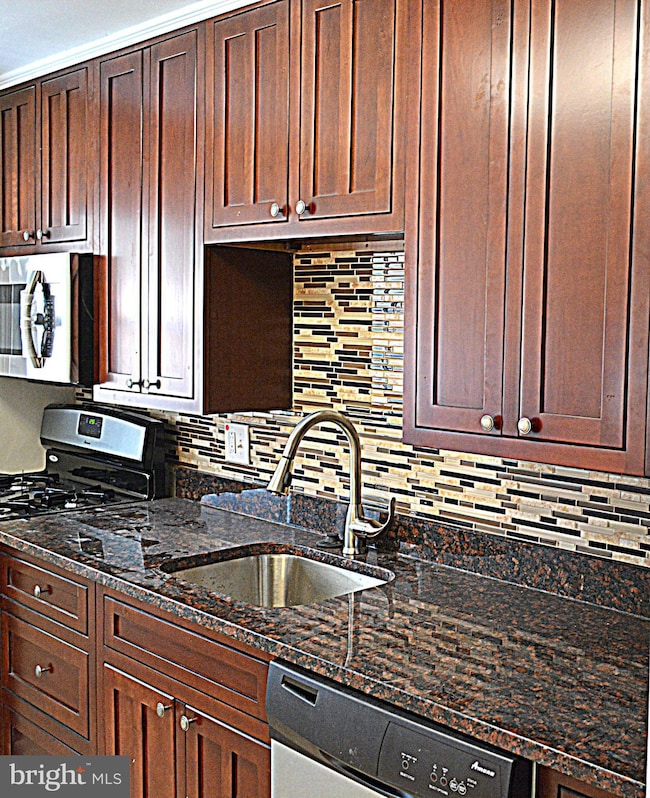 1151 Deanwood Rd, Parkville, MD 21234 - photo 7