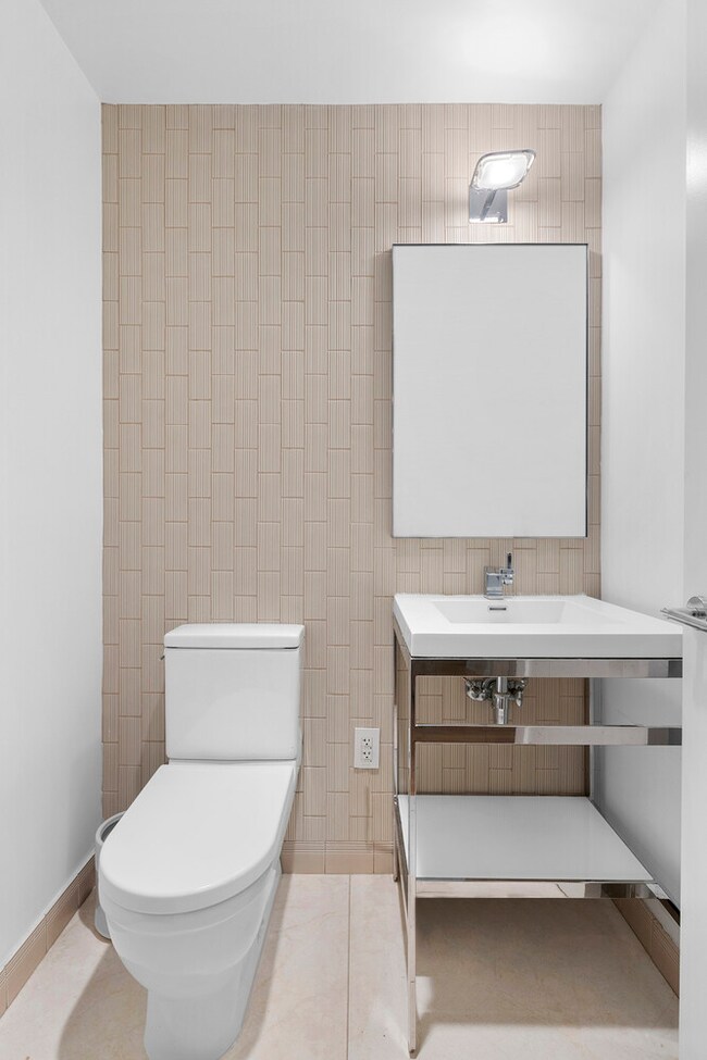 124 W 23rd St unit 7B, New York, NY 10011 - photo 7