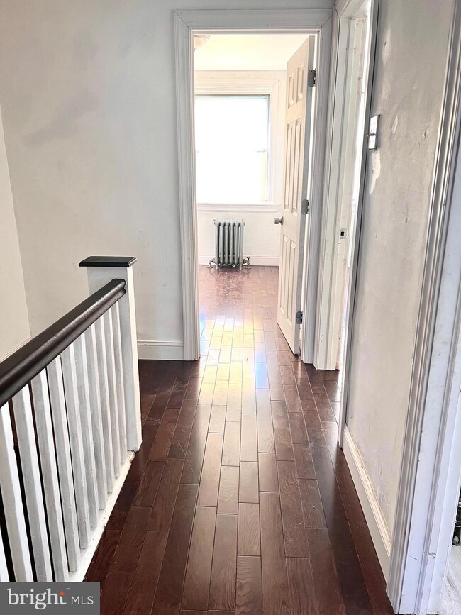 7126 Clover Ln, Upper Darby, PA 19082 - photo 6