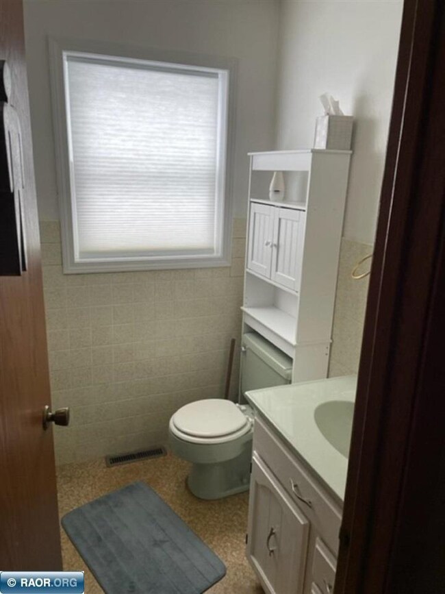 412 7th St SW, Chisholm, MN 55719 - photo 7