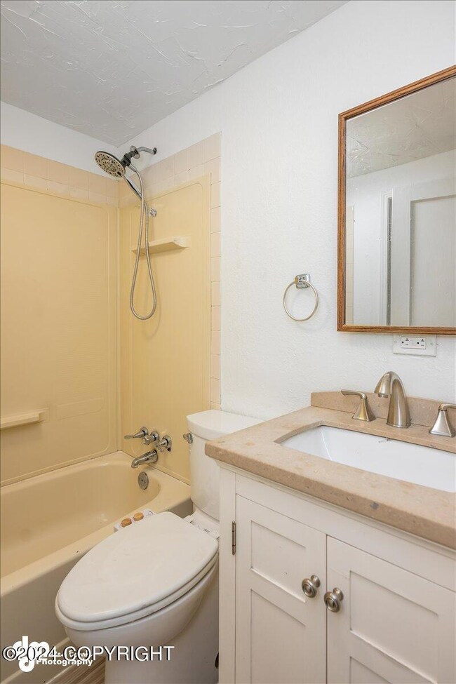 05-Bathroom_SLS_-3007