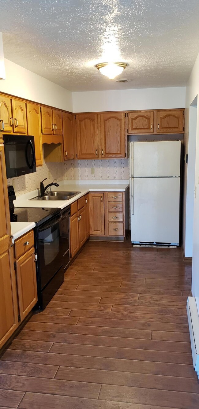 1344 King Rd unit Bldg. 5, Unit M, Ashland, OH 44805 - photo 3