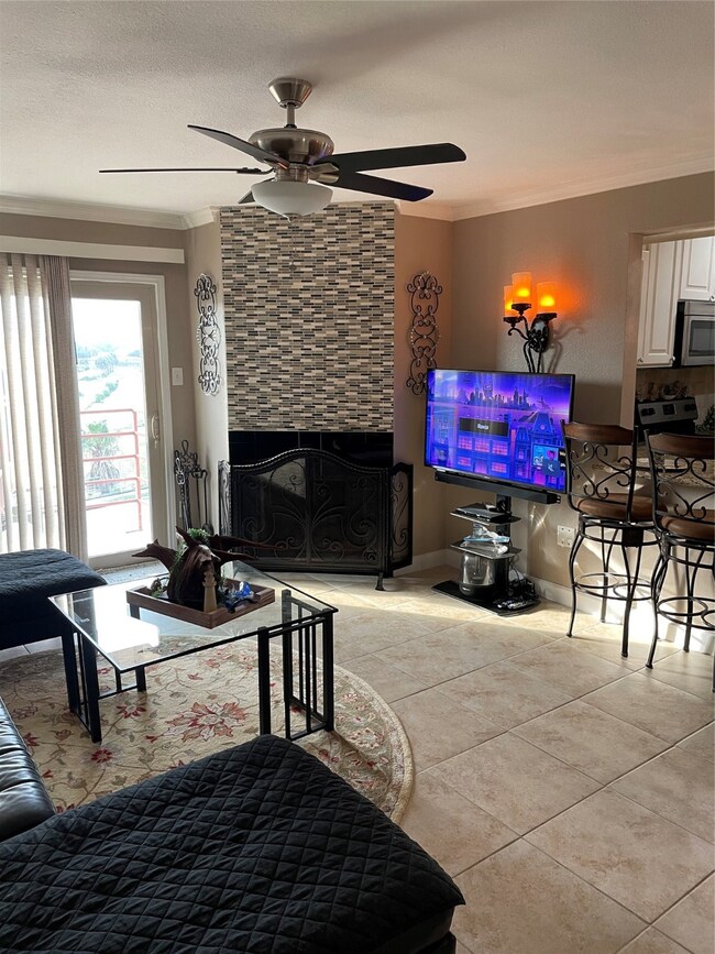 7312 Seawall Blvd unit 225, Galveston, TX 77551 - photo 5