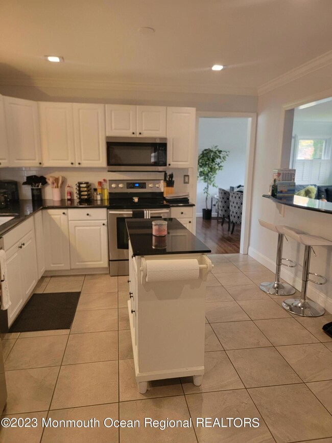 10 Johnston St, Oakhurst, NJ 07755 - photo 7