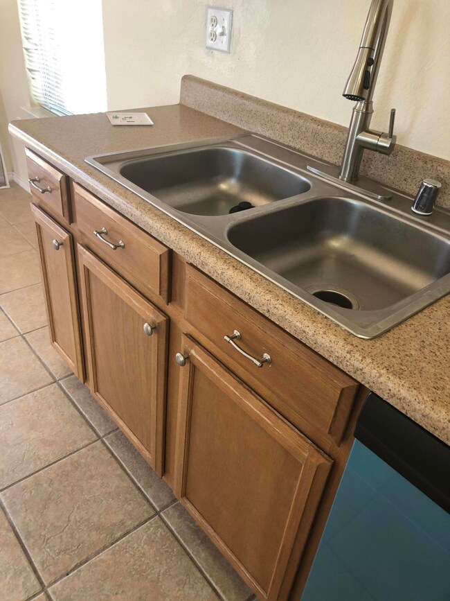 601 Villa Romero Dr, El Paso, TX 79928 - photo 6