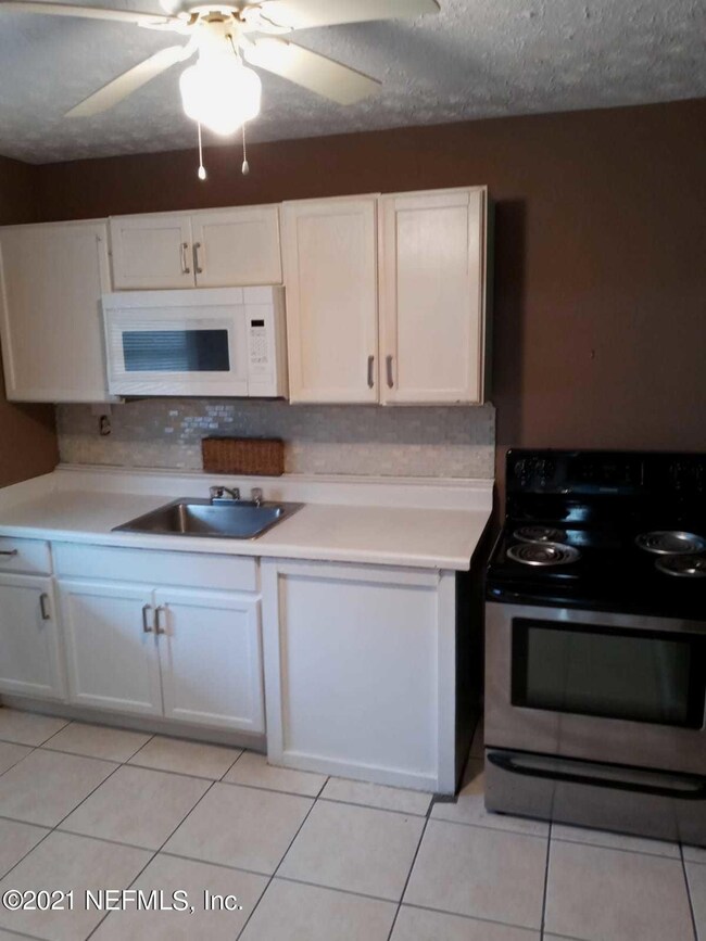 5222 Lexington Ave, Jacksonville, FL 32210 - photo 3