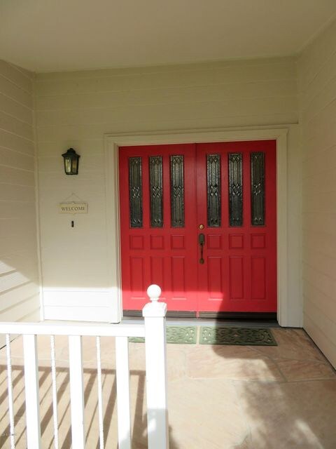 DOUBLE DOOR ENTRY