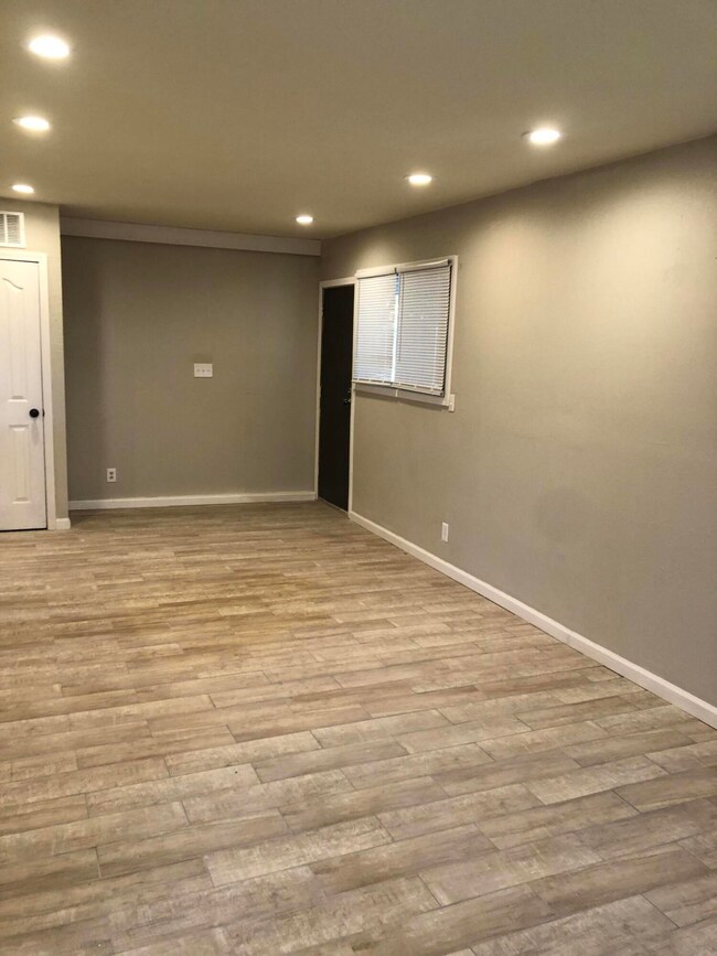 7648 Elliott Dr, El Paso, TX 79915 - photo 3