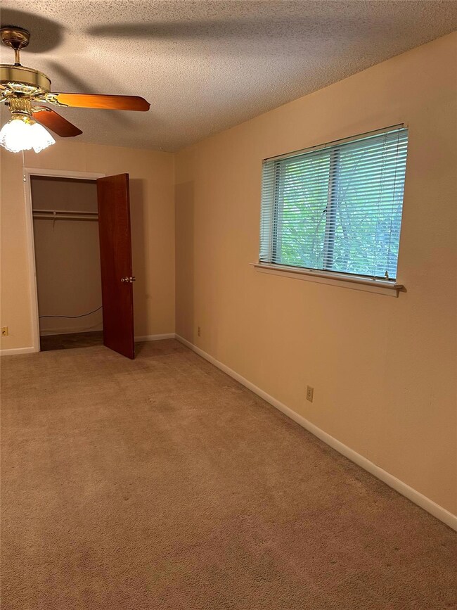 602 Casa Linda St unit A, Ennis, TX 75119 - photo 4