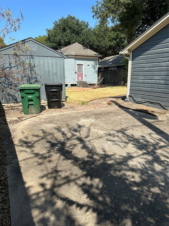 436 Arlington St, Houston, TX 77007 - photo 7