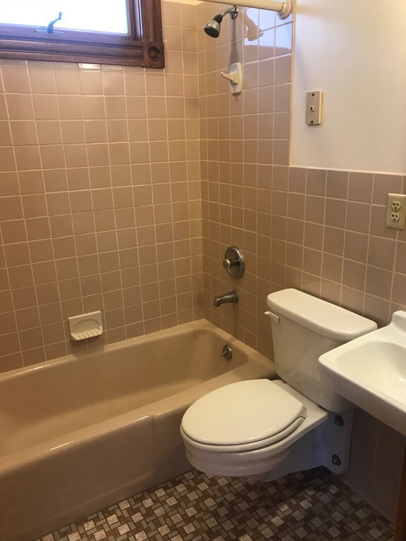 34 Cambria St, Somerville, MA 02143 - photo 5