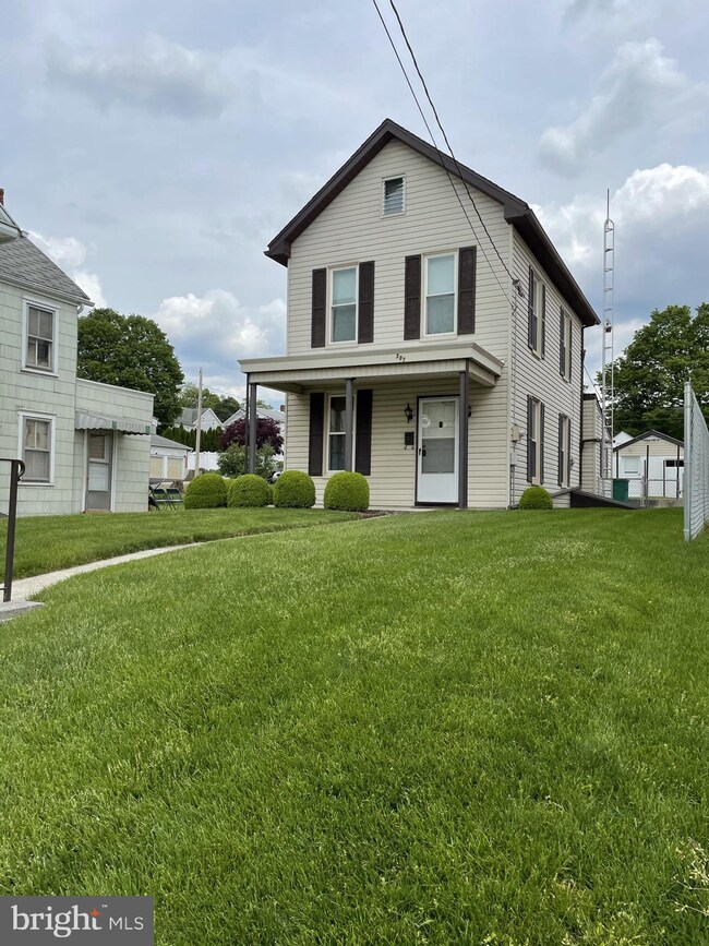 307 S Church St, Waynesboro, PA 17268 - photo 2