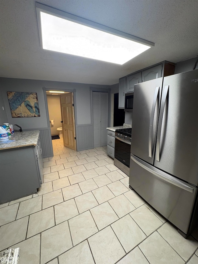 704 Bay Rd, Bay City, MI 48706 - photo 7