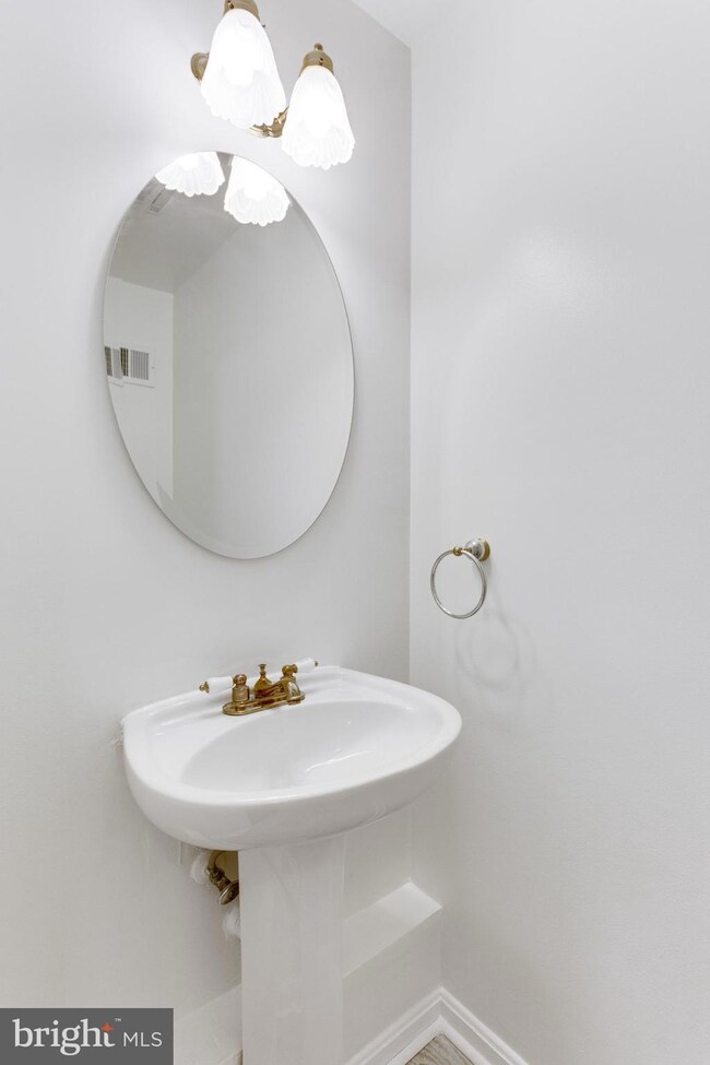 2870 Jermantown Rd unit 30, Oakton, VA 22124 - photo 7