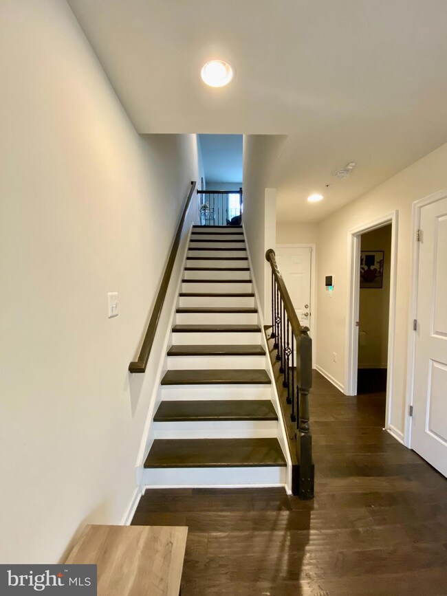 2802 Pinebrook Rd, Landover, MD 20785 - photo 5