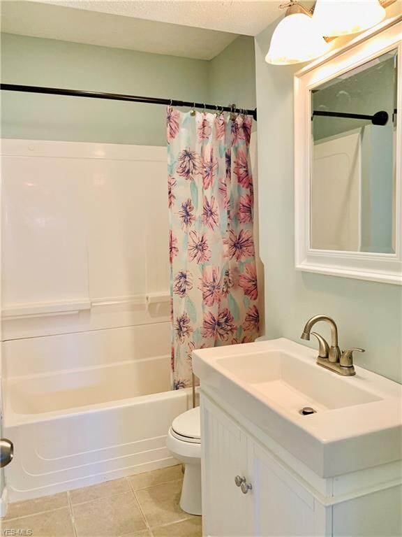 Lovely updated first floor bath
